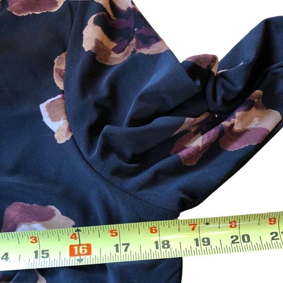 Tommy Hilfiger Jersey Bell Sleeve A-Line Dress EUC - Picture 7 of 12